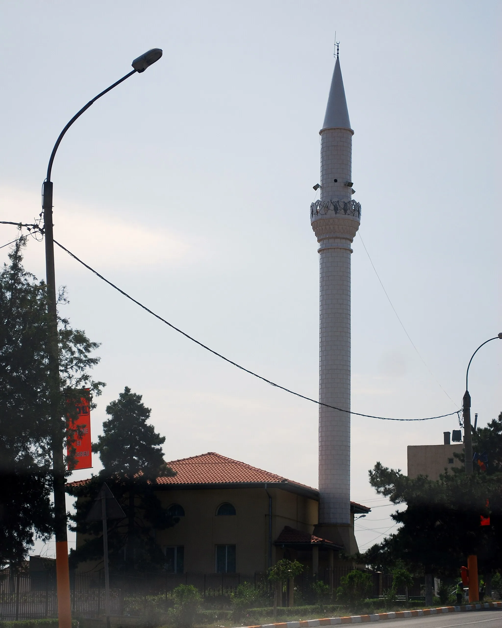 Photo showing: The mosque in Ovidiu, Constanţa County, Romania
