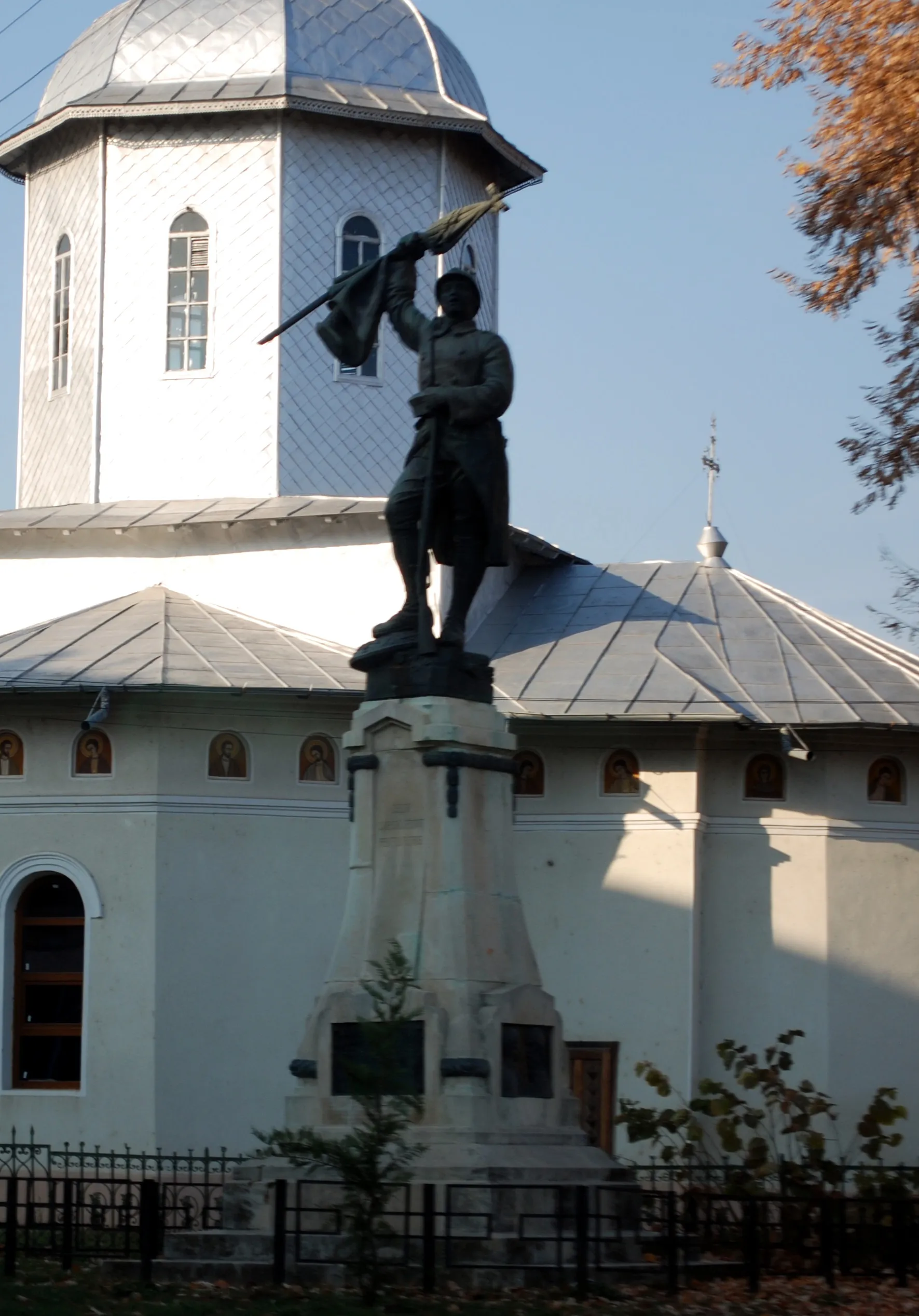Photo showing: The monument in Pătârlagele, Buzău, Romania
