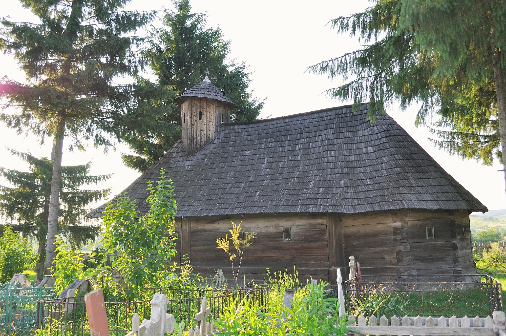 Photo showing: Biserica de lemn „Cuvioasa Paraschiva”, sat Copăceni, județul Vâlcea