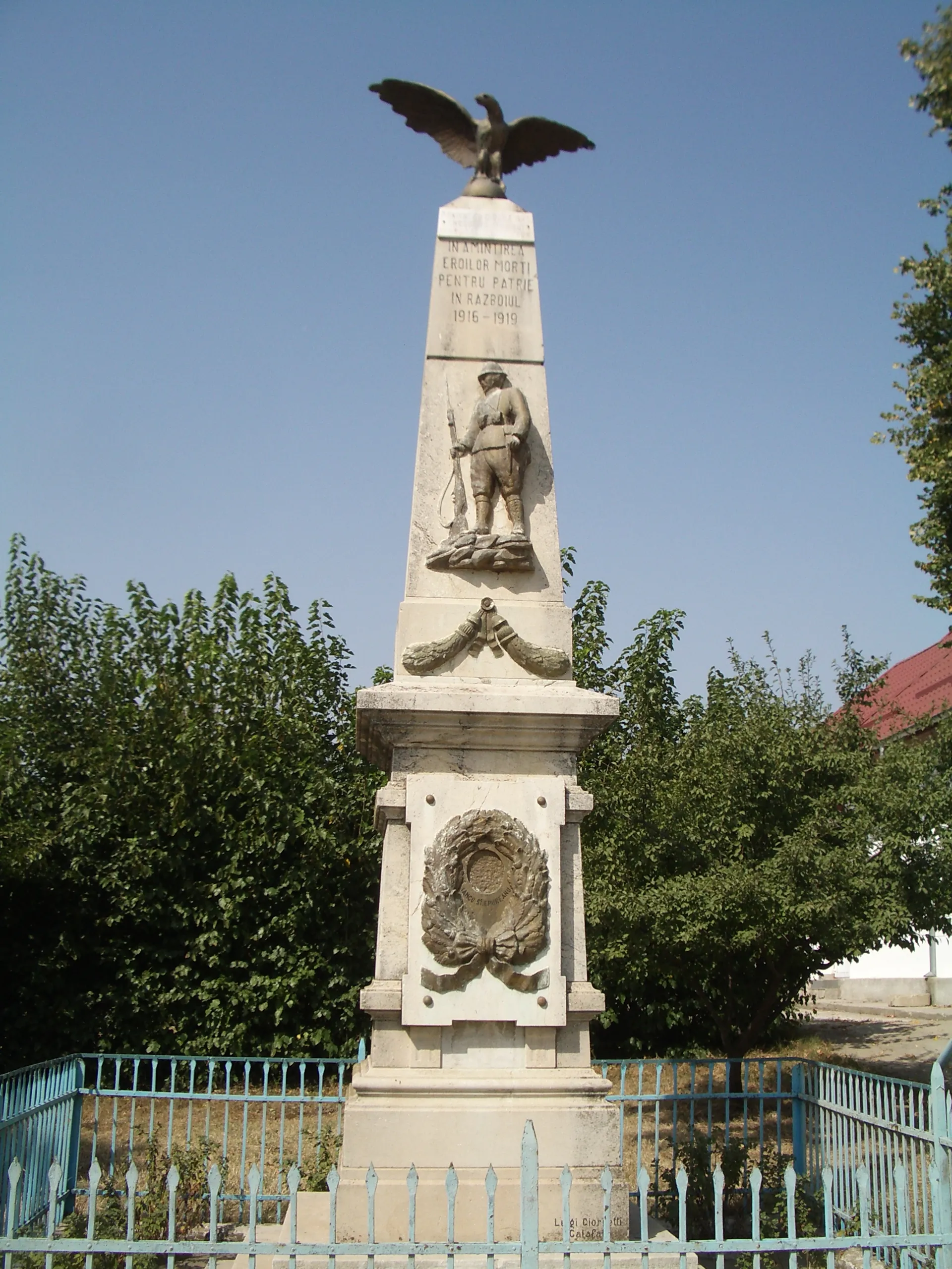 Photo showing: Monumentul Eroilor Maglavit