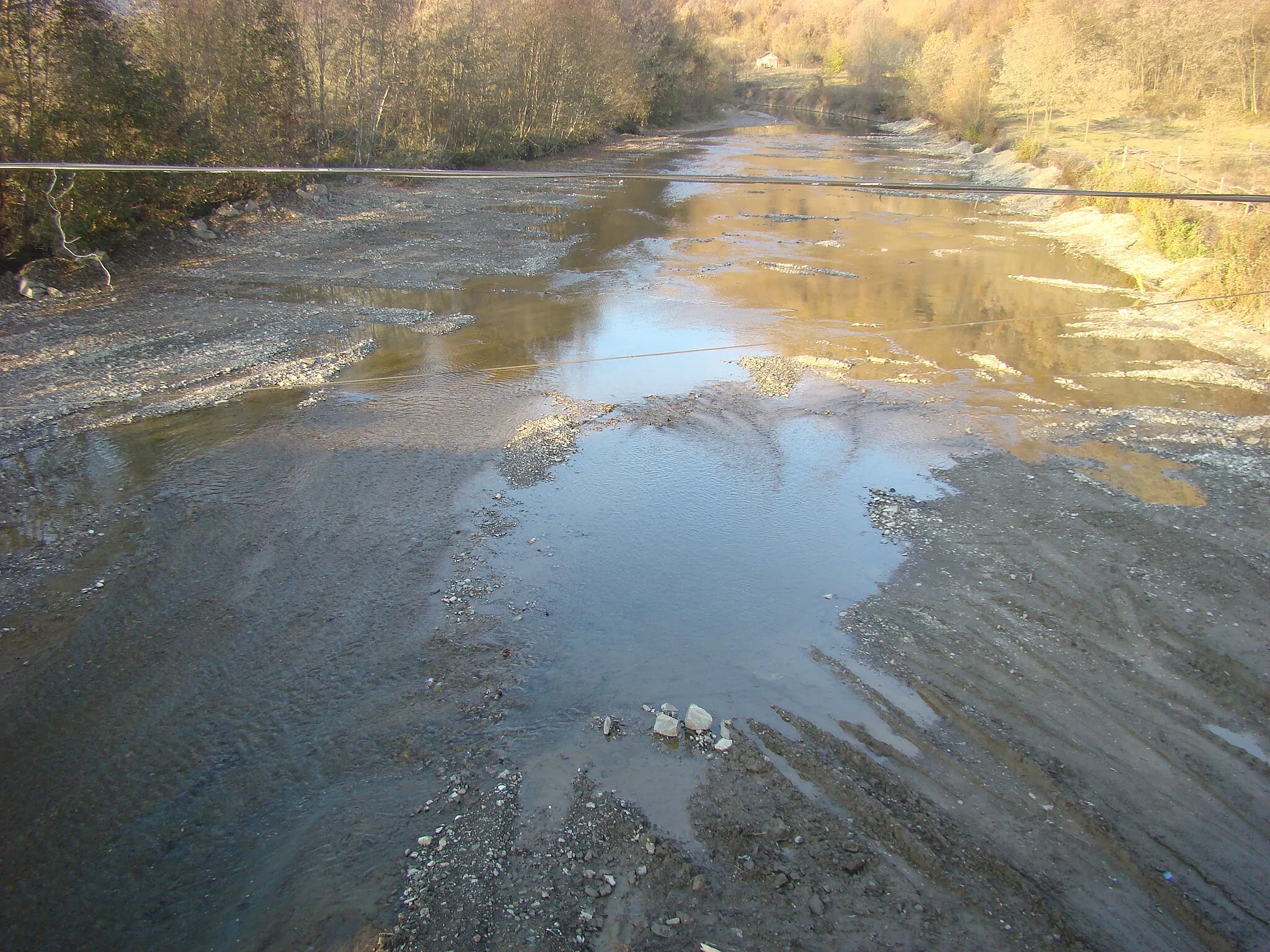 Photo showing: Râul Crișul Alba la Zdrapți, județul Hunedoara