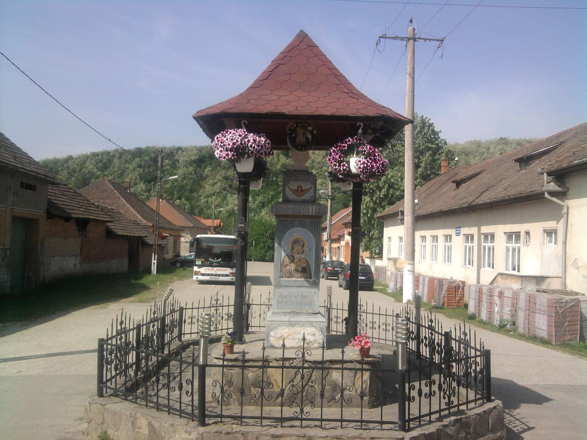 Photo showing: Wayside shrine in Borlova