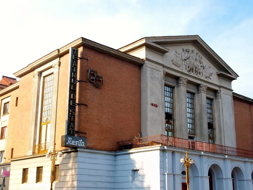 Photo showing: community centre in Reșița/Reschitza, Romania