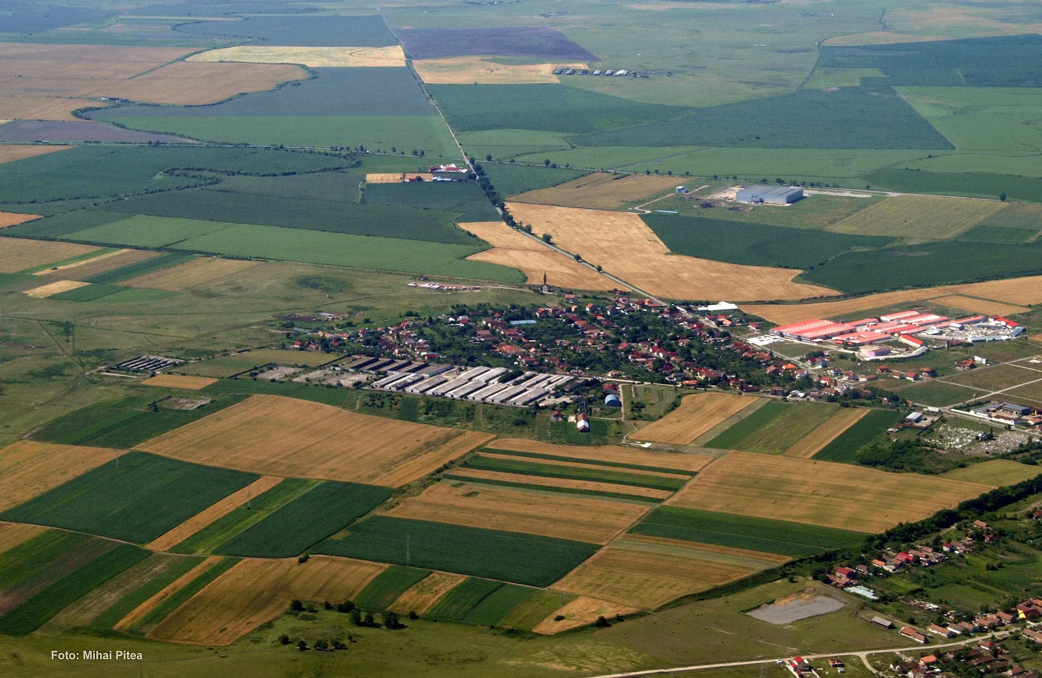 Photo showing: Aerial photograph of Dudeștii Noi commune, Timiș County, Romania. Partial view only.