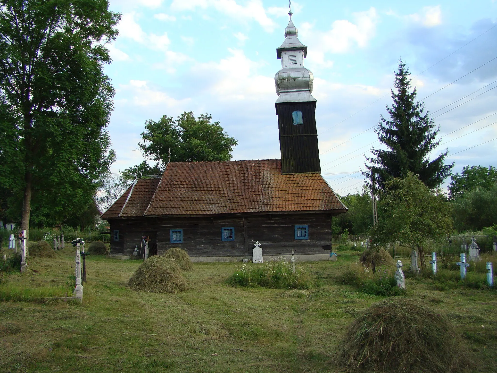 Photo showing: Biserica de lemn „Sf.Arhangheli” din Cristești-Arad