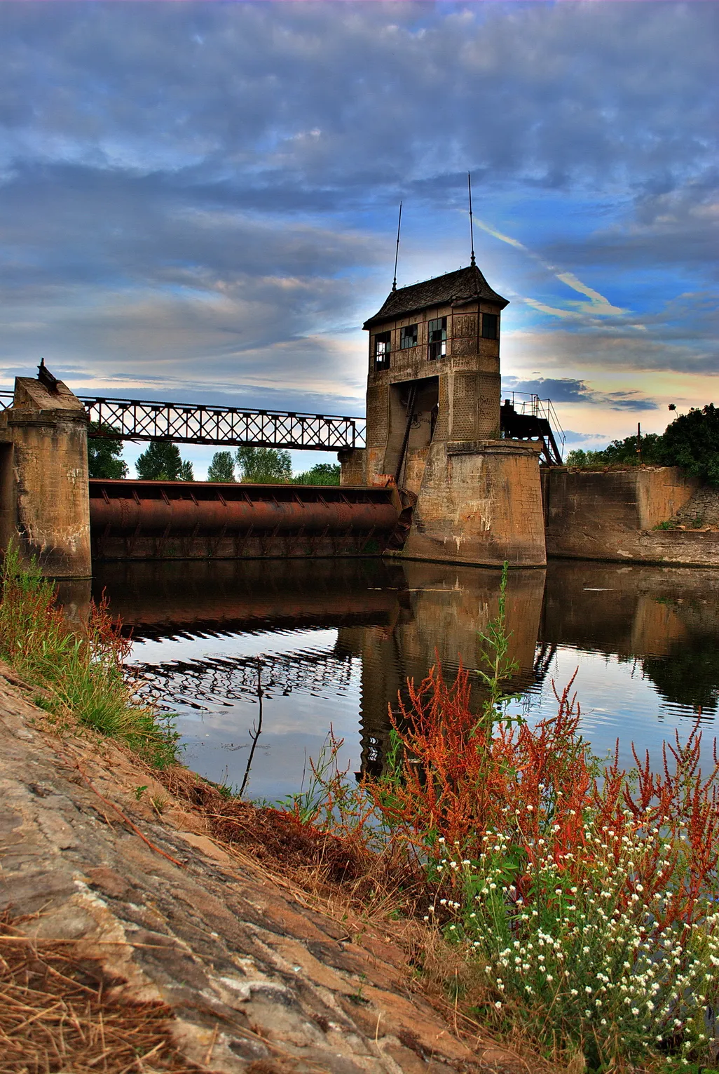 Photo showing: Casa Baraj (stăvilar)