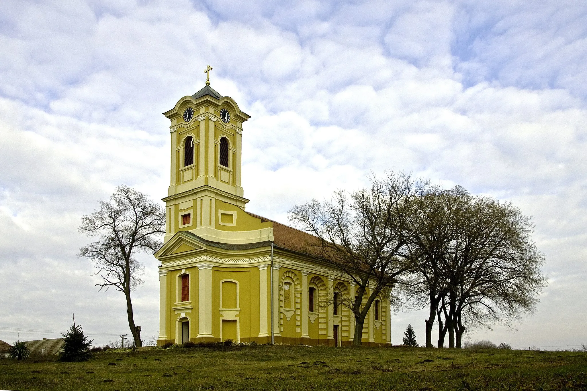 Photo showing: Serbian Orthodox church of Saint Archangel Gabriel in Bočar after renovation