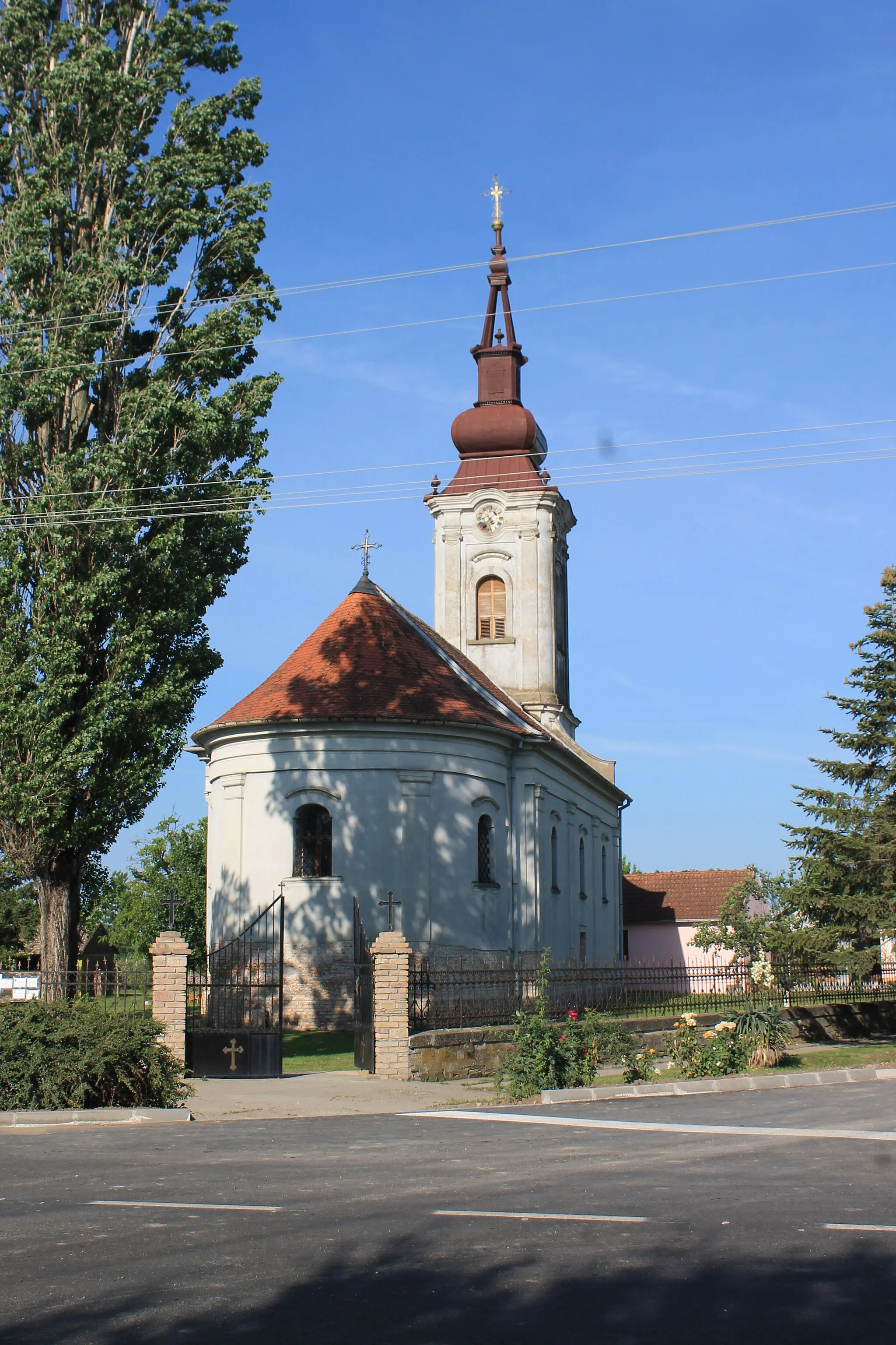 Photo showing: Buđanovci, crkva Sv. Mihaila i Gavrila