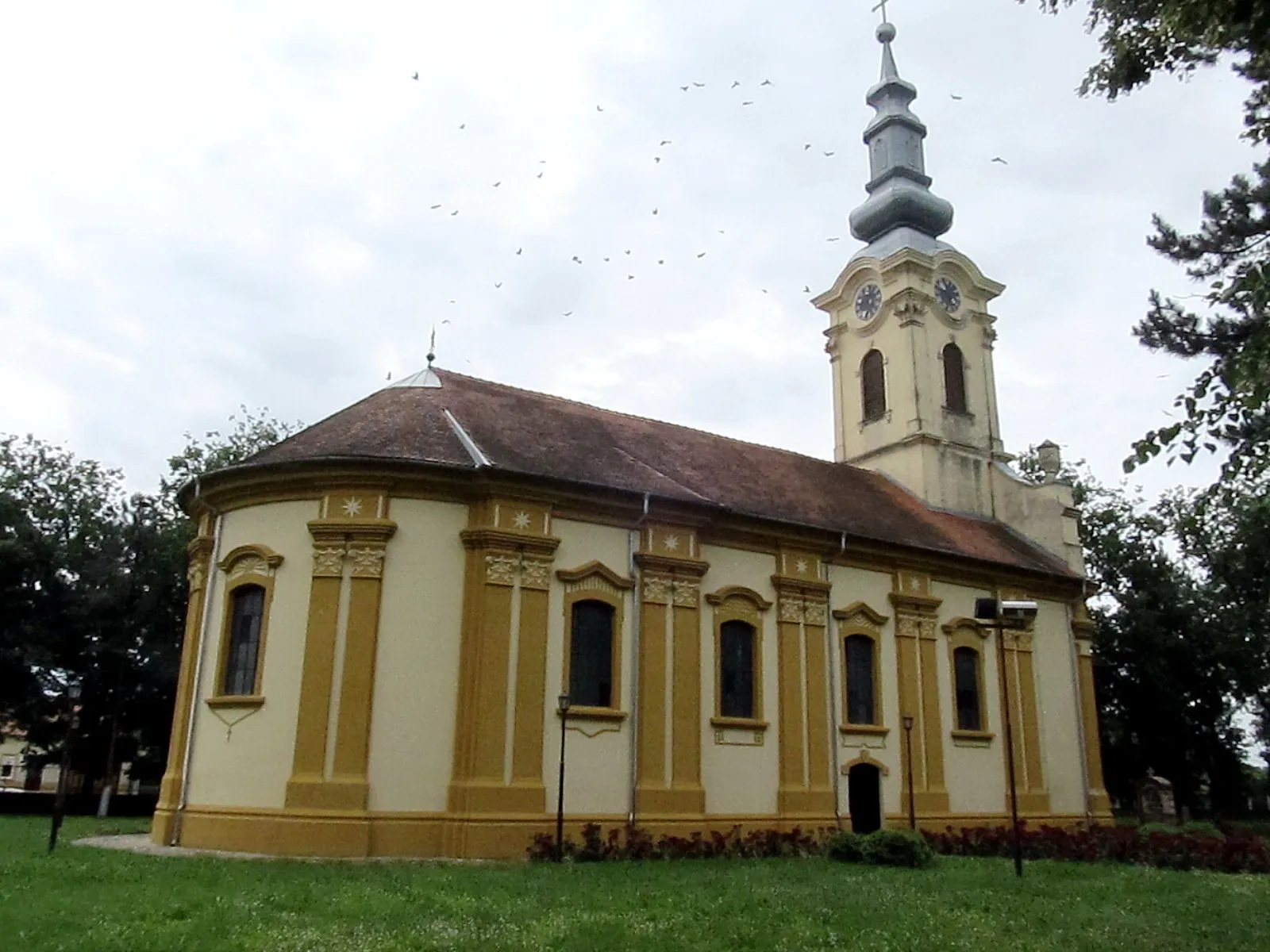 Photo showing: Serbian Orthodox church of Saint George in Čenta - northeast
