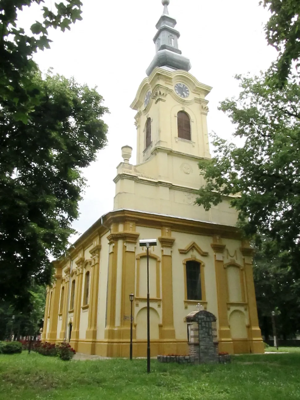 Photo showing: Serbian Orthodox church of Saint George in Čenta - northwest