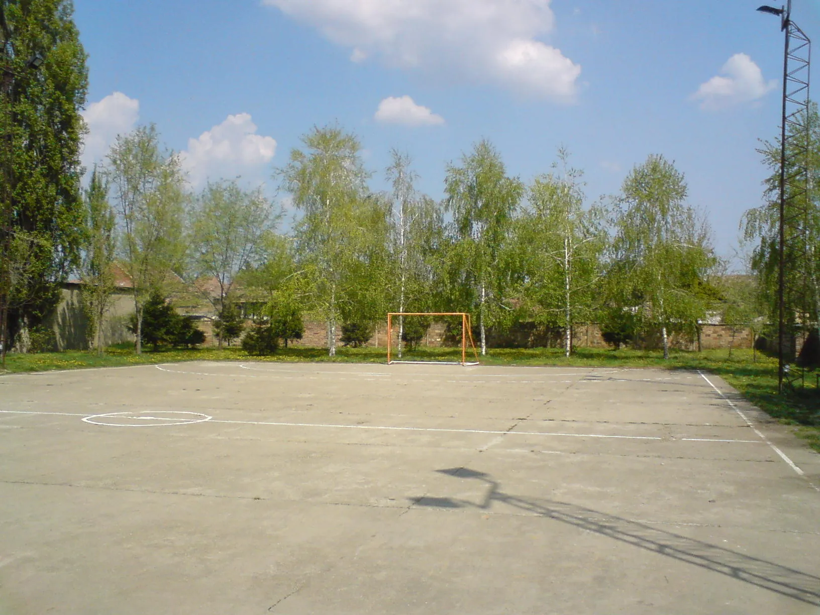 Photo showing: Elementary School playground in Izbište