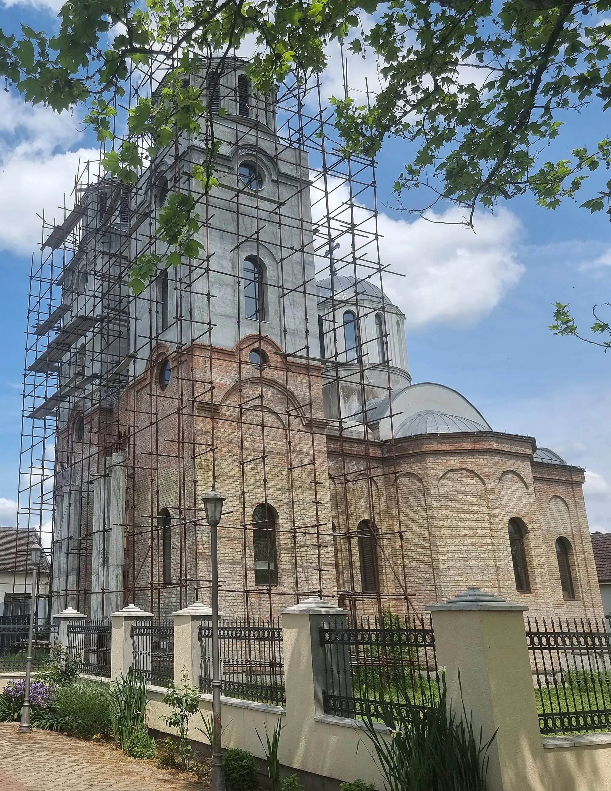 Photo showing: Lázárföld központjában új pravoszláv templom épül (2023. május)