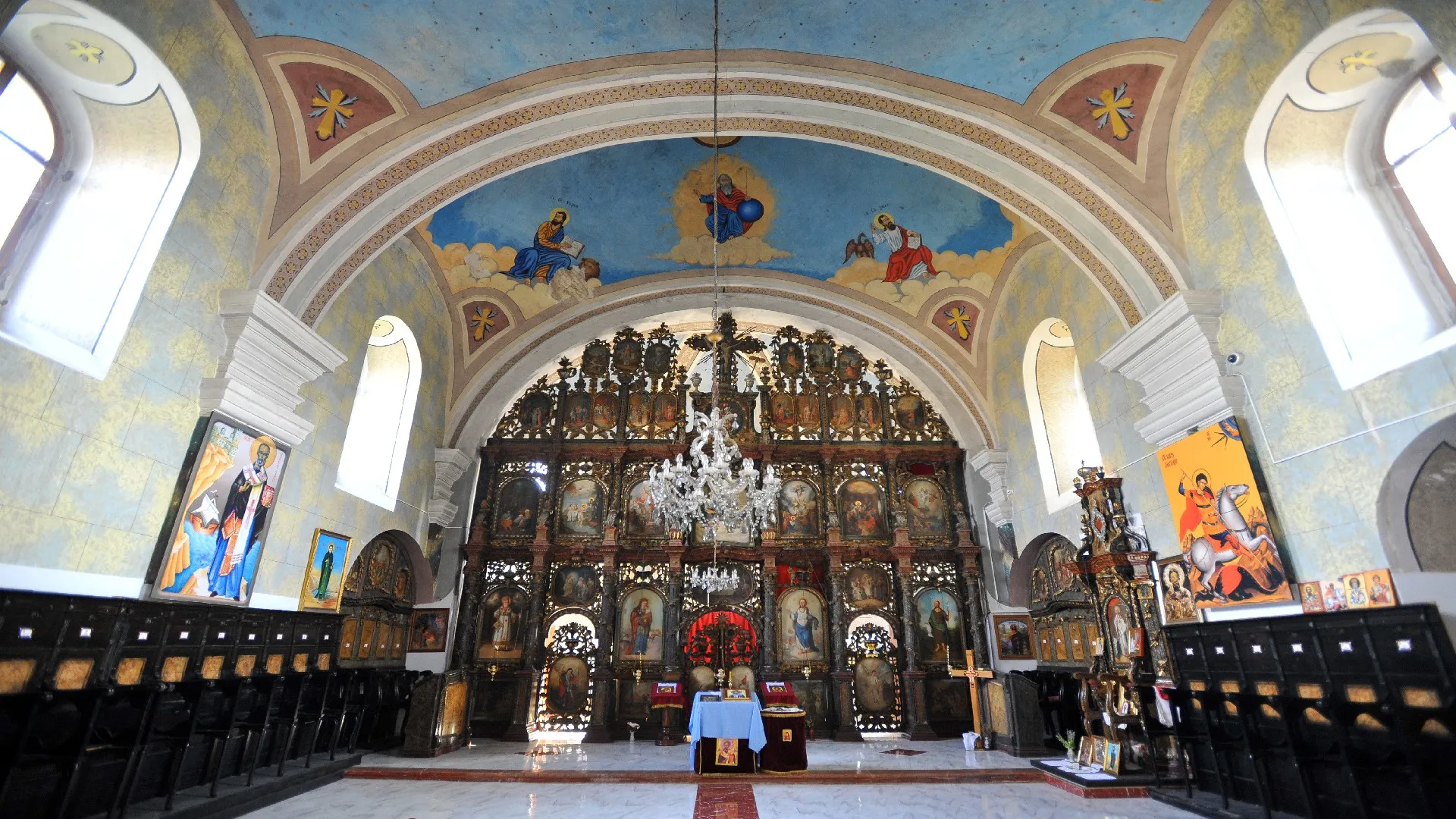 Photo showing: Interior of Church of Saint Nicolas in Šimanovci