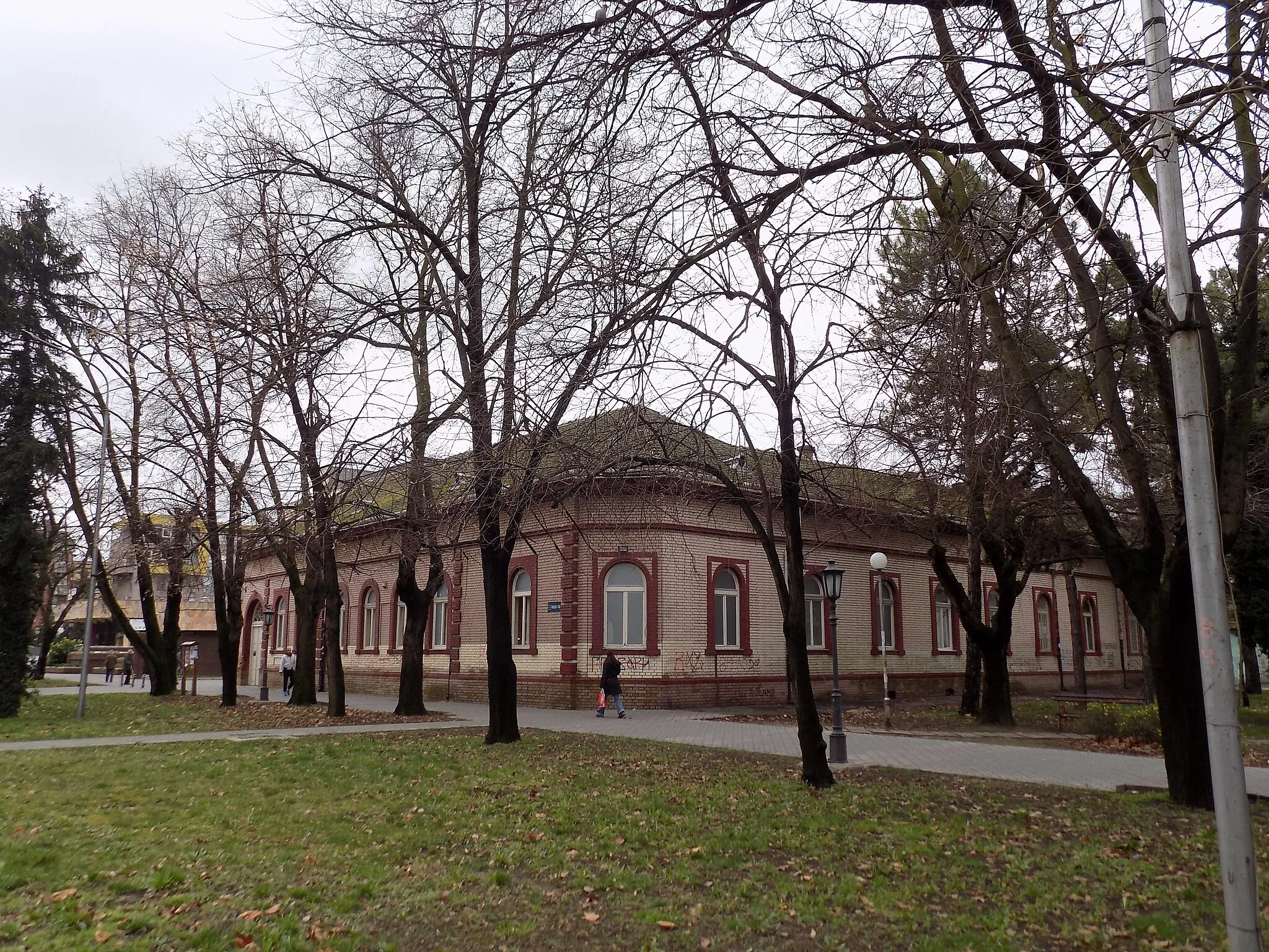 Photo showing: Museum building