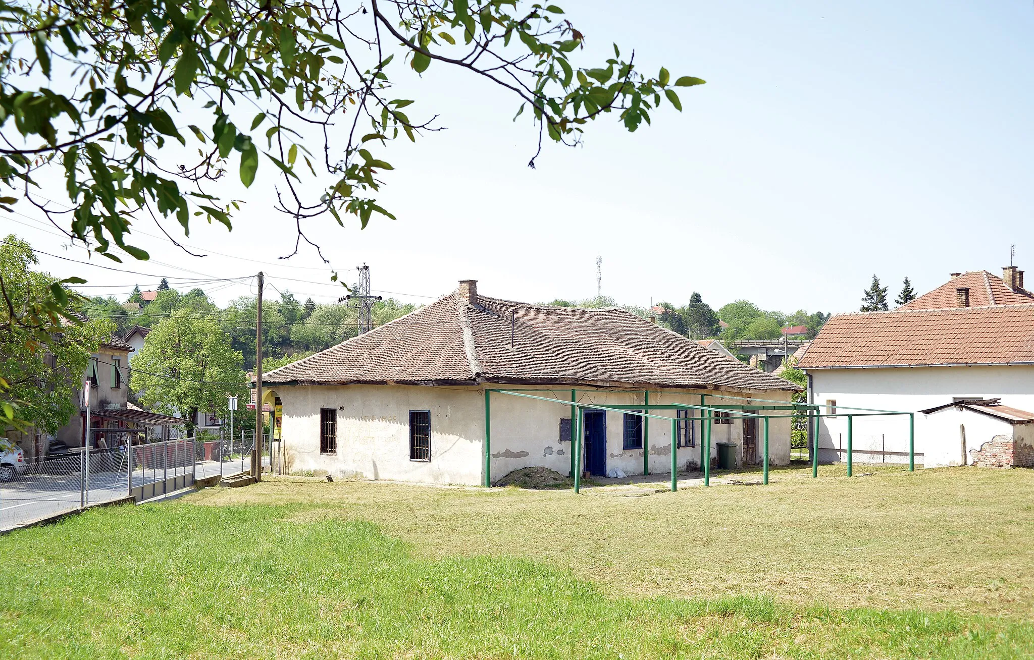 Photo showing: Janic Family's Shops, cultural monument in Ostruznica, suburban settlement of Čukarica, a municipality of the city of Belgrade, Serbia