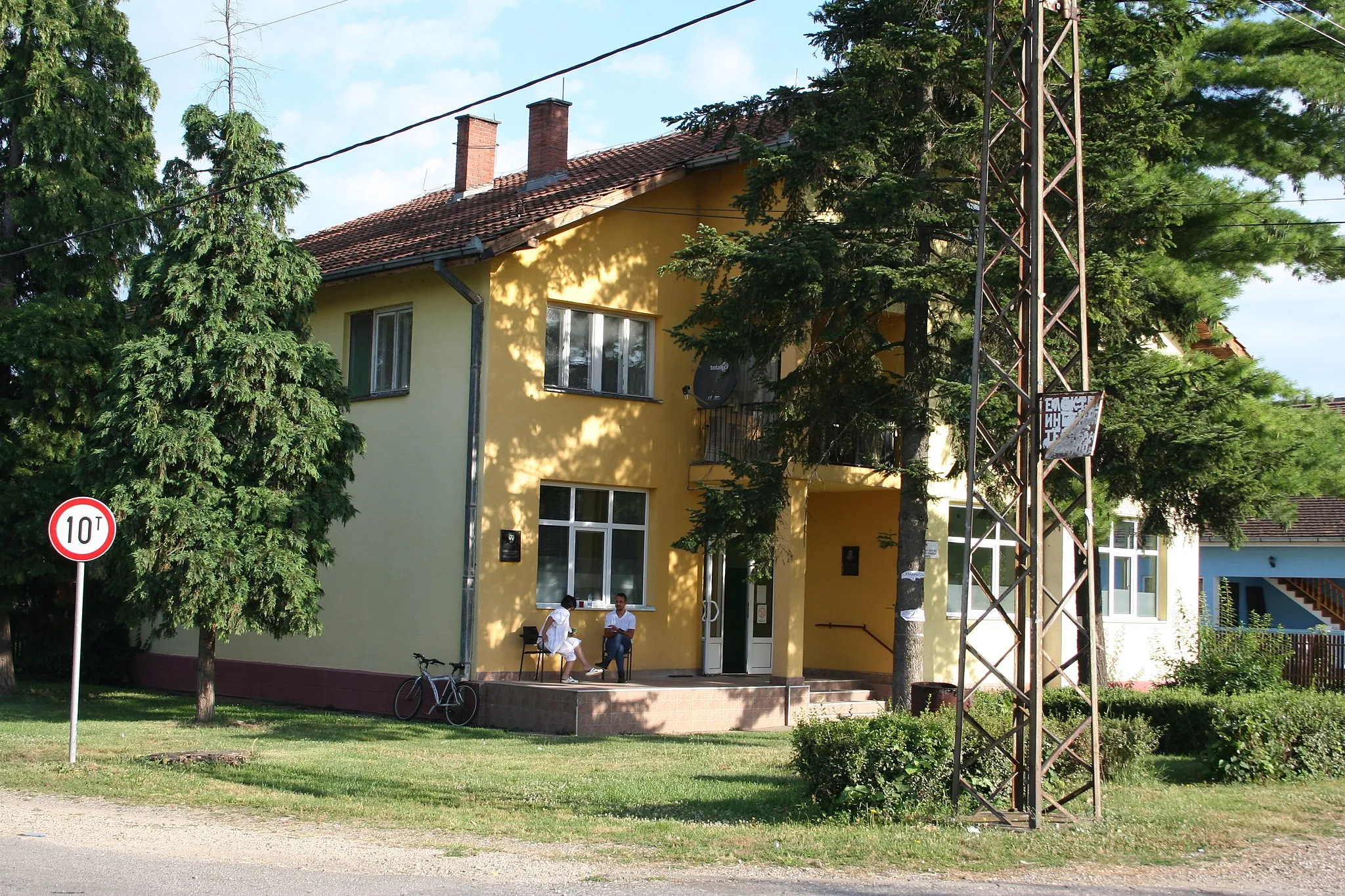 Photo showing: Dom zdravlja, Crna Bara