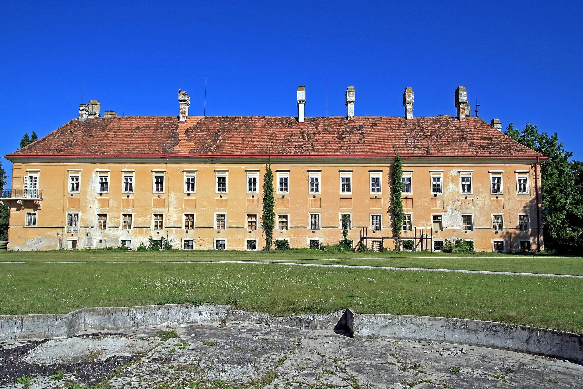 Photo showing: This media shows the protected monument with the number 106-444/1 CHMSK/106-444/1,CHMSK/106-444(other) in the Slovak Republic.