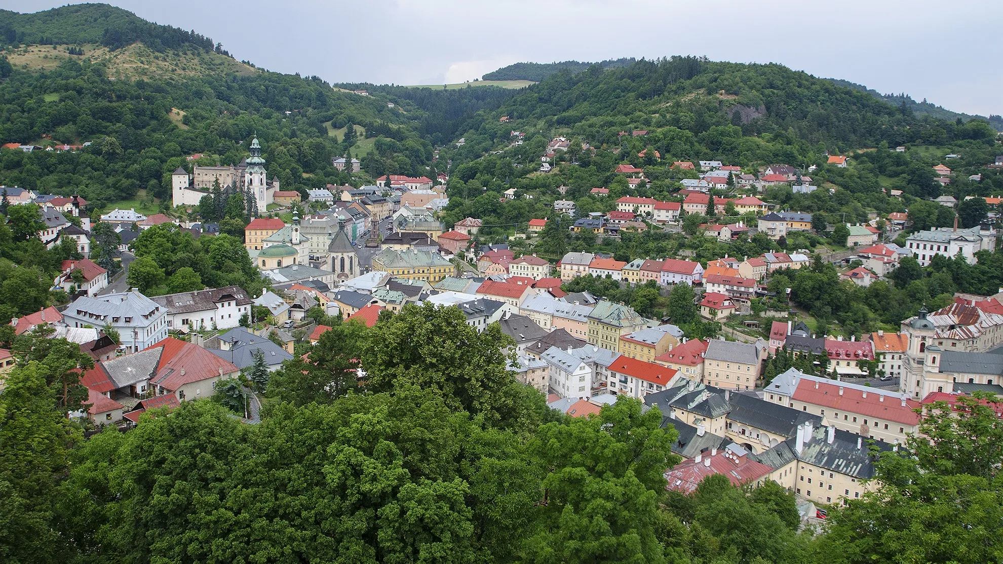 Photo showing: View of the city of Banská Štiavnica in Slovakia