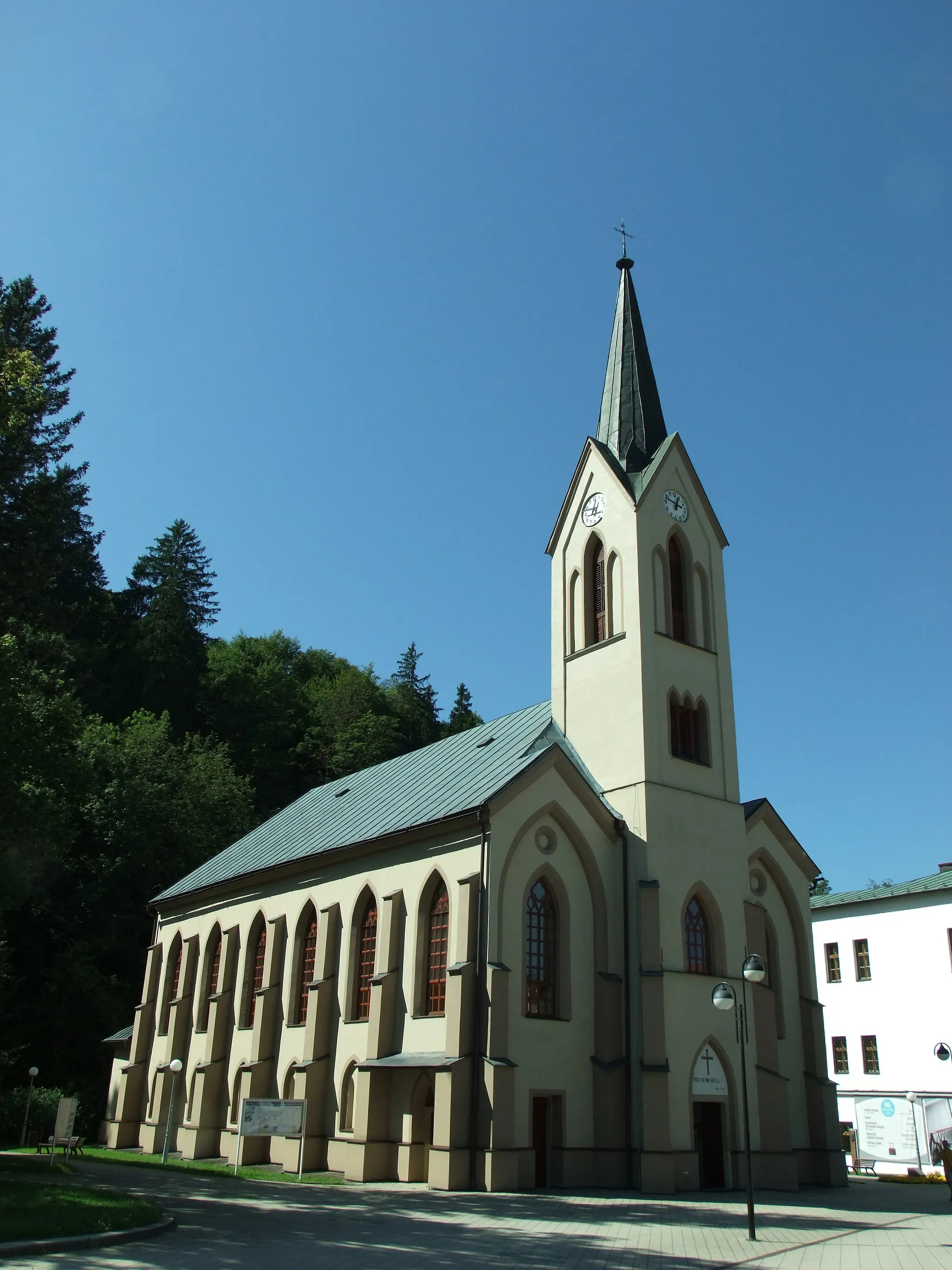 Photo showing: Lutheran church, Hviezdoslav Square, Dolný Kubín, Slovakia.