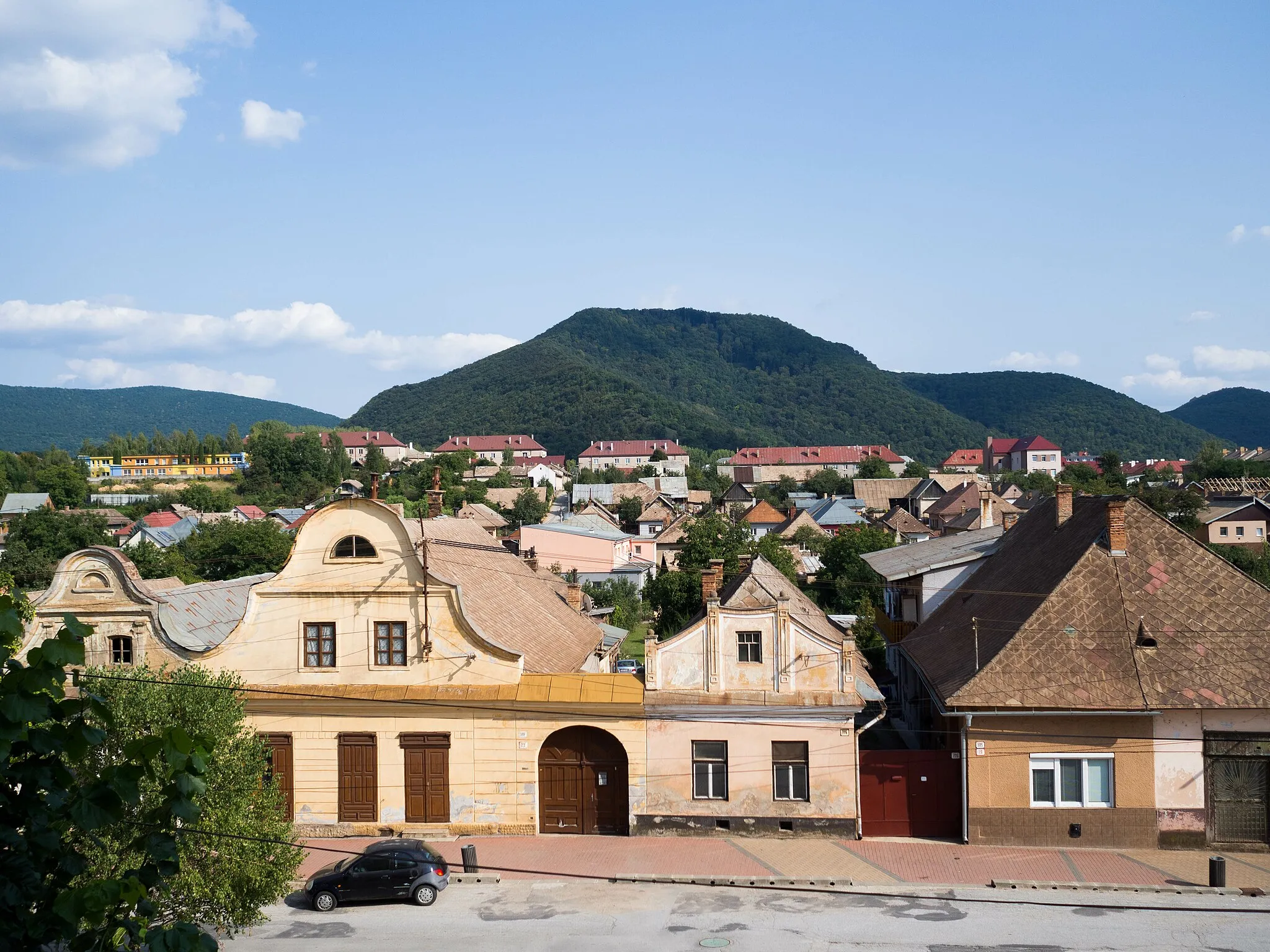 Photo showing: Republic square (Námestie republiky) in Jelšava, Slovakia.