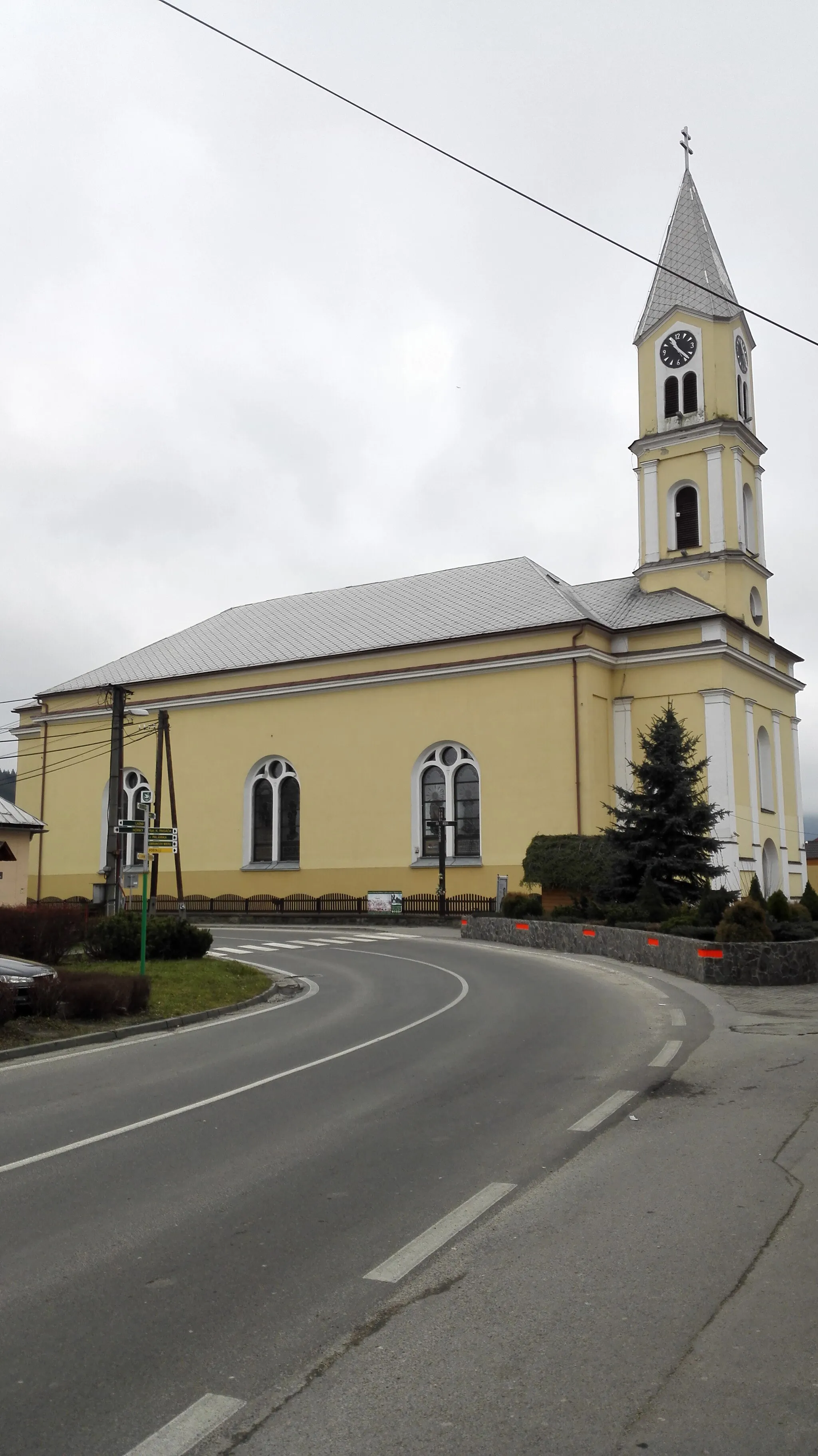 Photo showing: Pohľad na kostol sv. Ondreja zo severozápadu.