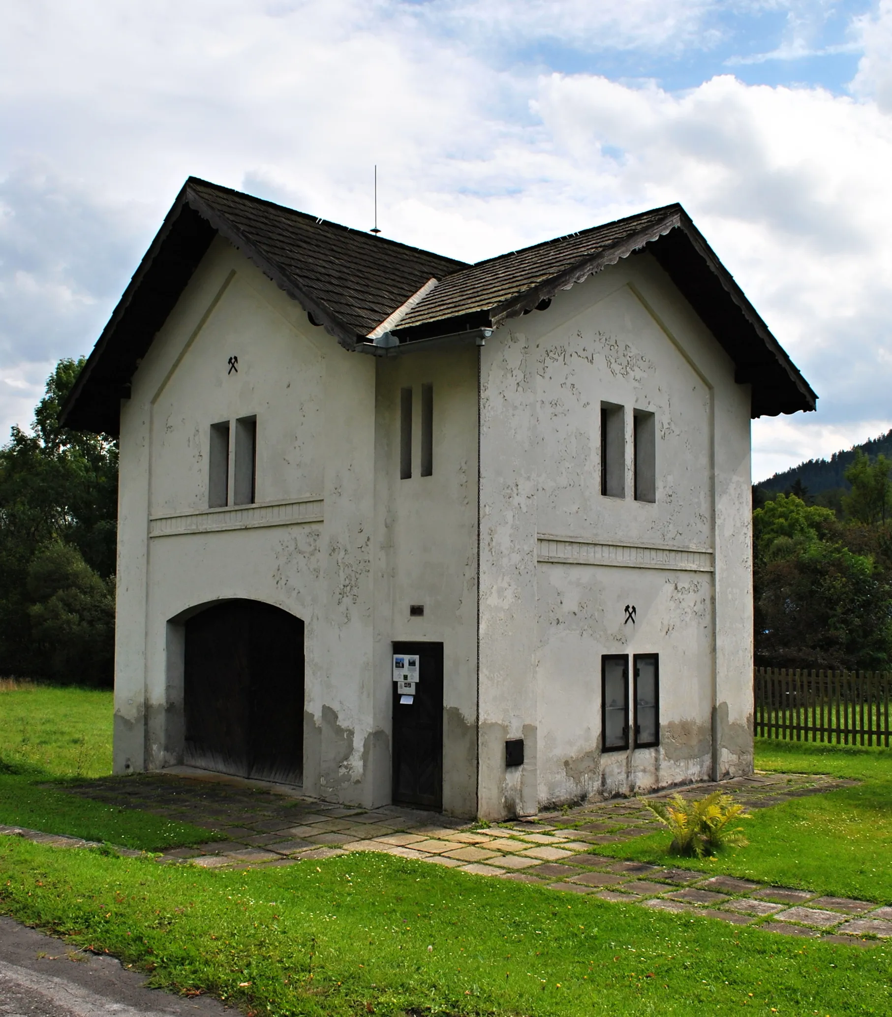 Photo showing: This media shows the protected monument with the number 505-321/2 CHMSK/505-321/2,CHMSK/505-321(other) in the Slovak Republic.