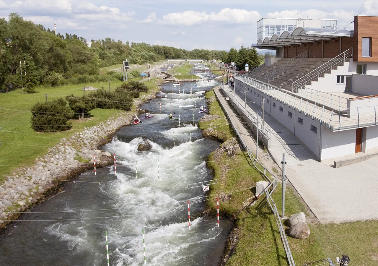 Photo showing: The final section of the Andrew Cibák Whitewater Slalom Course at Liptovský Mikuláš, as it passes in front of the newly-constructed stadium.