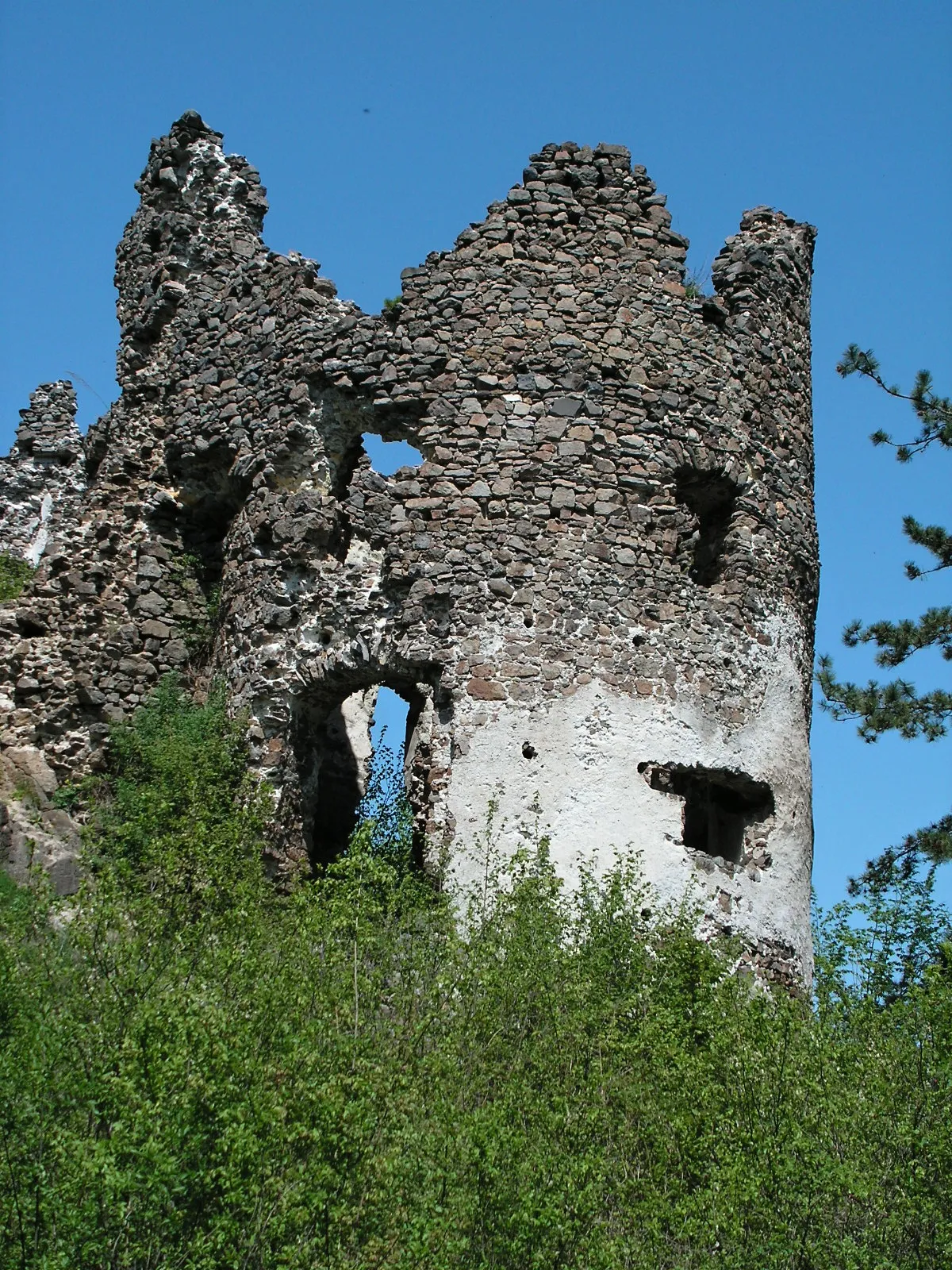 Photo showing: Castle of Revište, Slovakia