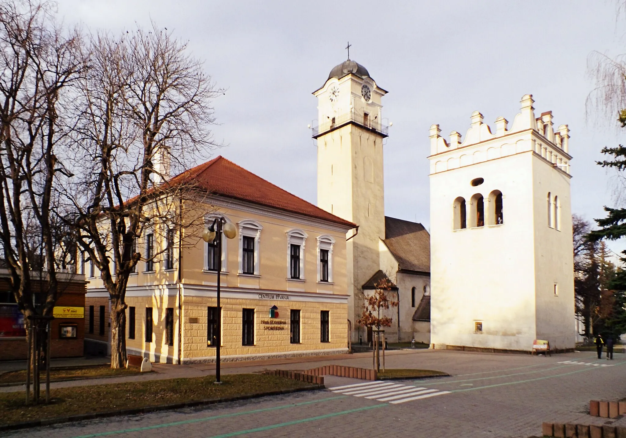 Photo showing: Poprad, pl. św. Idziego, po prawej renesansowa dzwonnica, w głębi kościół św. Idziego