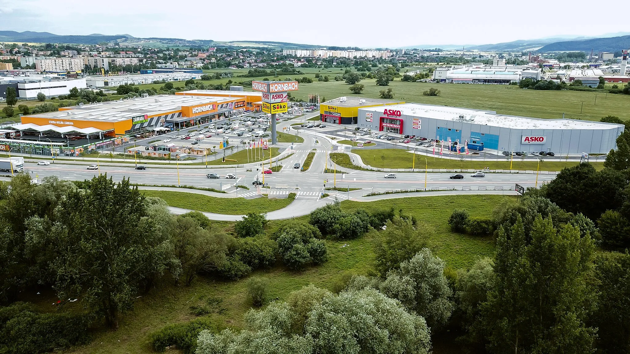 Photo showing: Hobby Park Presov | retail park by Atrios