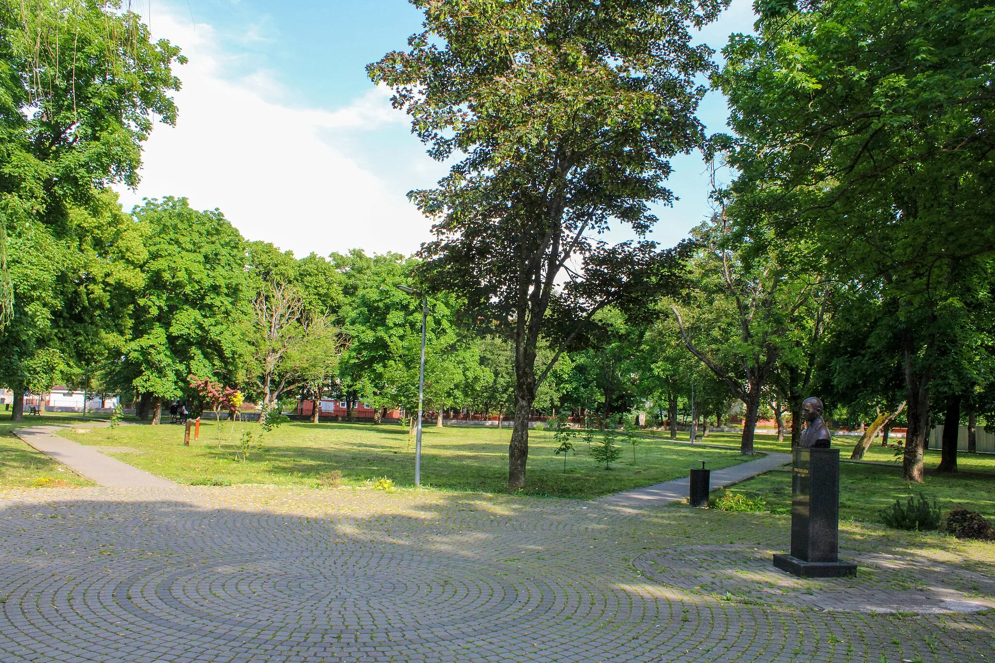 Photo showing: Mestský park