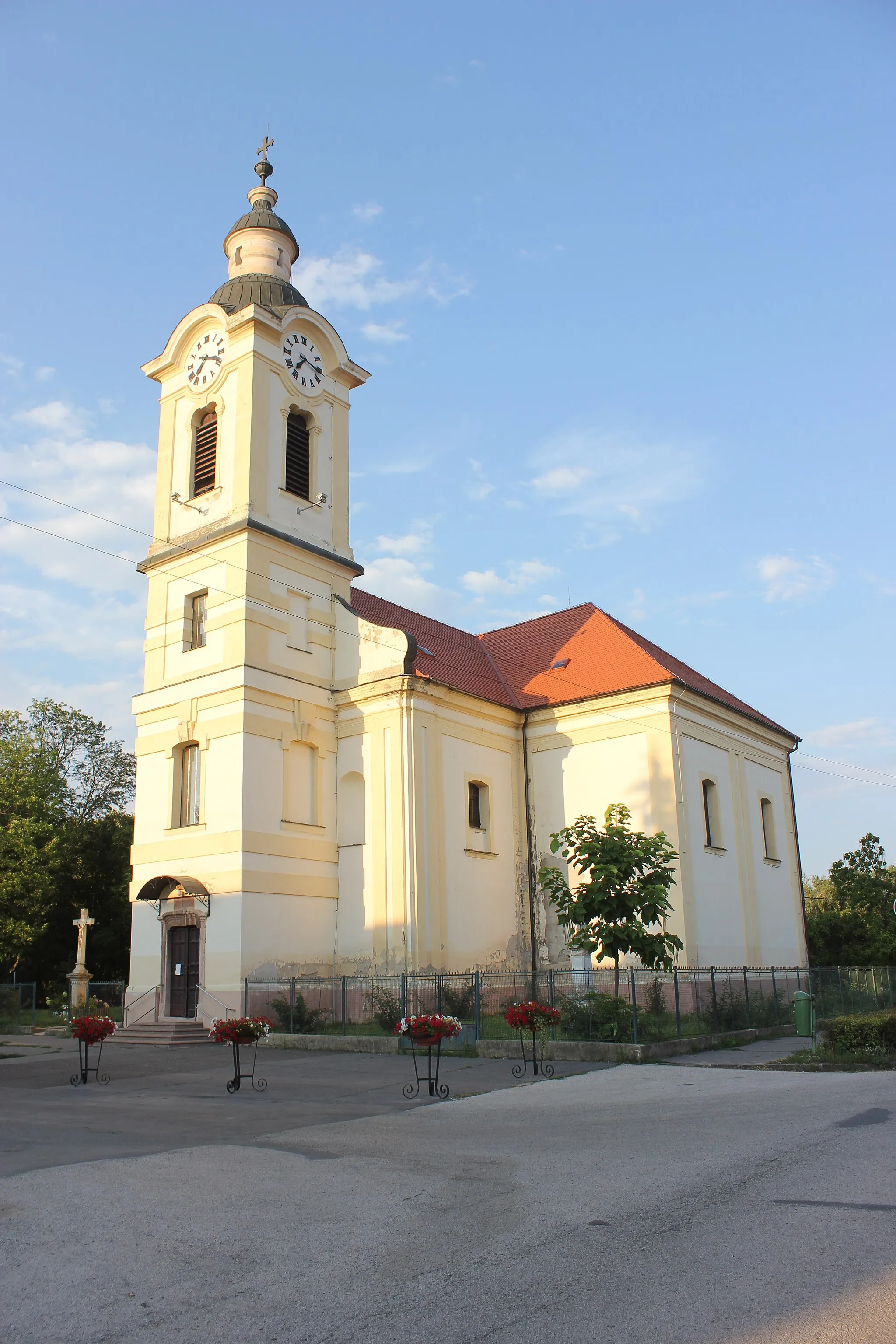 Photo showing: Štúrovo - St. Emeric church