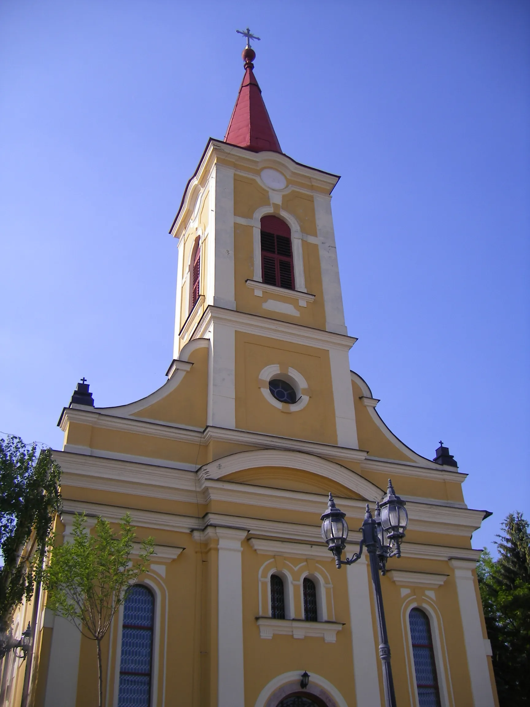 Photo showing: Budova barokního katolického kostela ve Veľkém Mederu, okr. Dunajská Streda, Slovensko