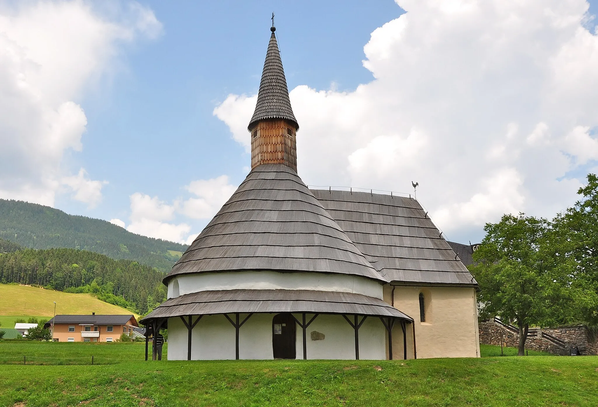 Photo showing: Romanesque church Saint John the Baptist at Muta, municipality of Muta ob Dravi, region Koroška, Slovenia