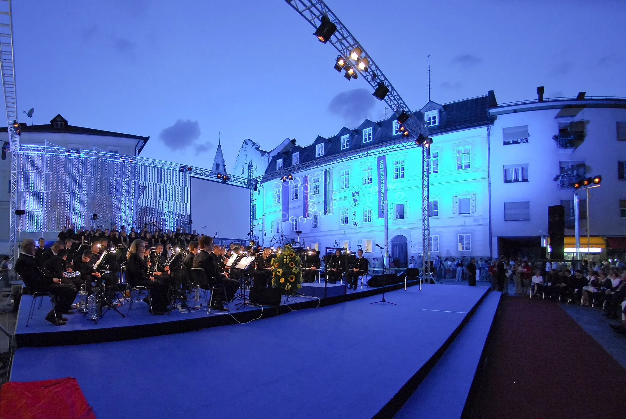 Photo showing: Festival idrijske čipke.