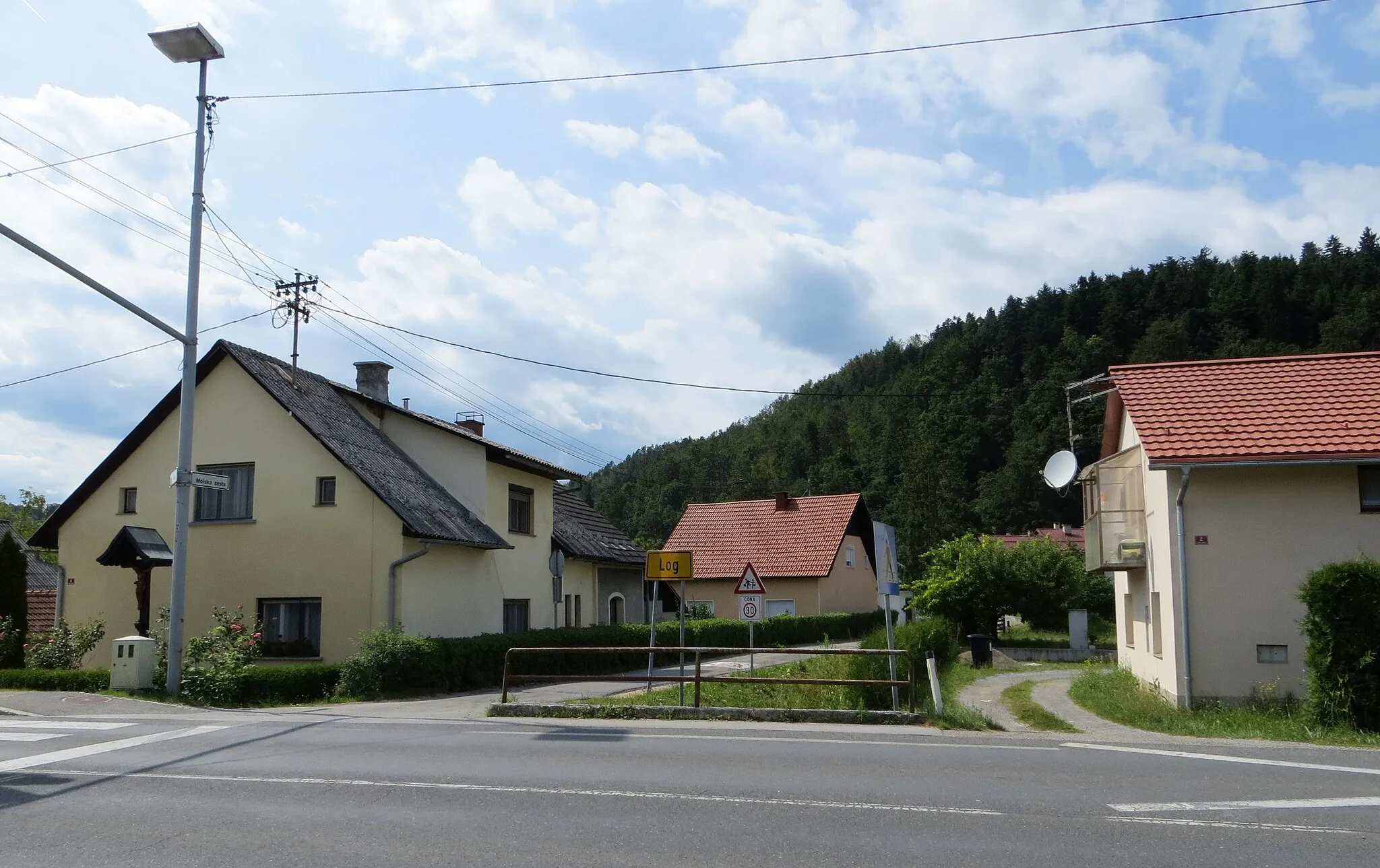 Photo showing: Log pri Brezovici, Municipality of Log–Dragomer, Slovenia