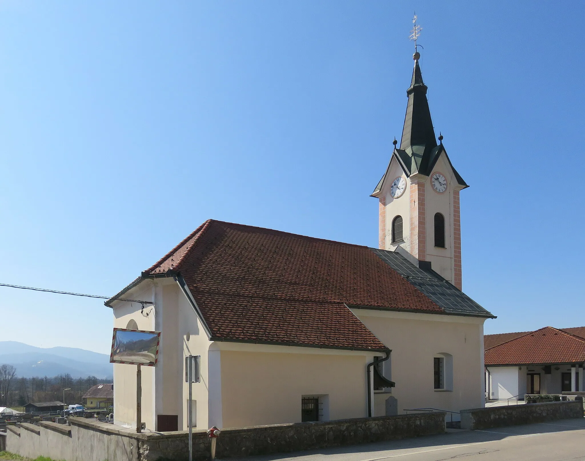 Photo showing: Saint Martin's Church in Notranje Gorice, Municipality of Brezovica, Slovenia