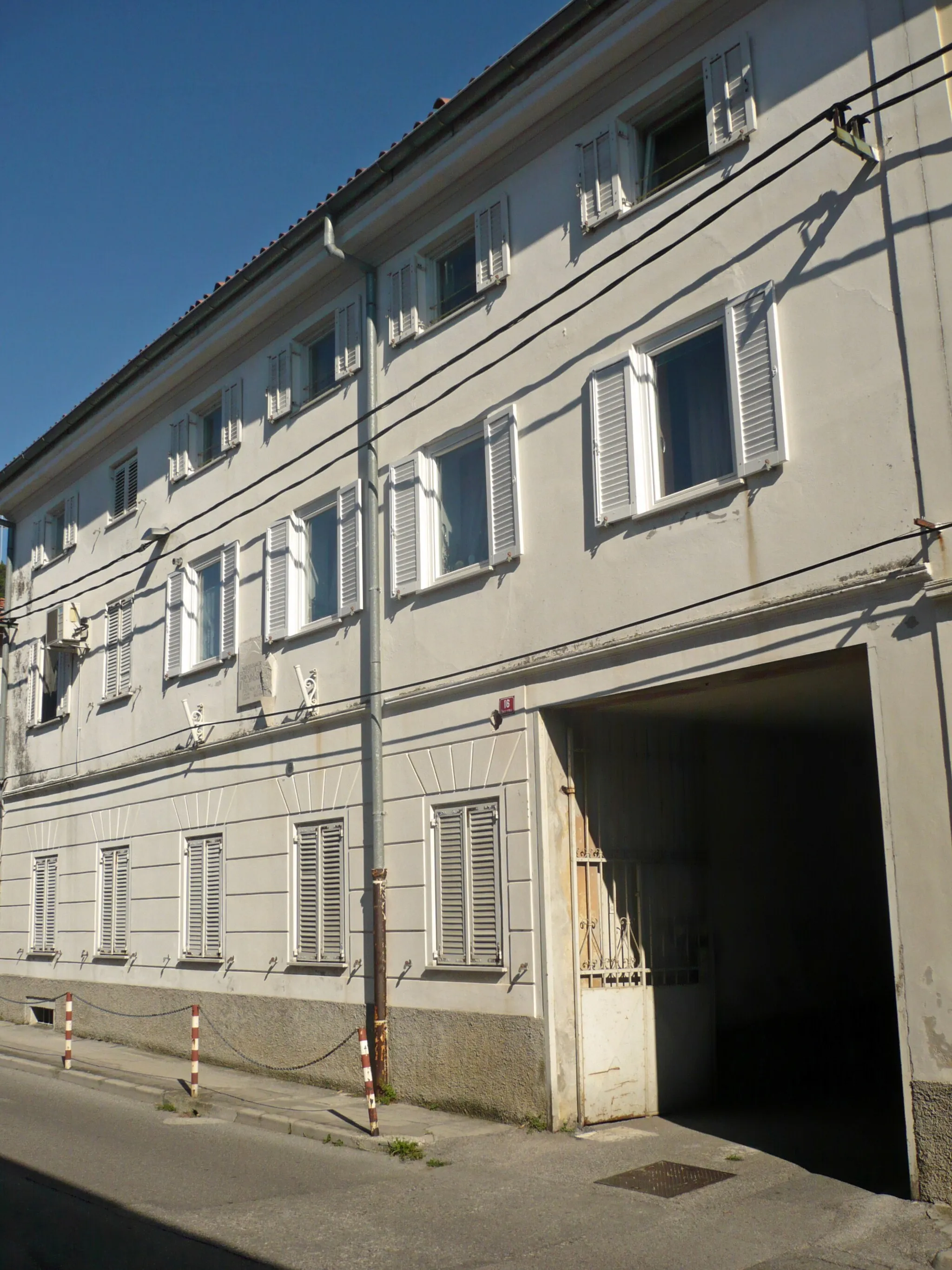 Photo showing: The birth house of the Slovenian philosopher Klement Jug in Solkan, municipality of Nova Gorica, Slovenia.