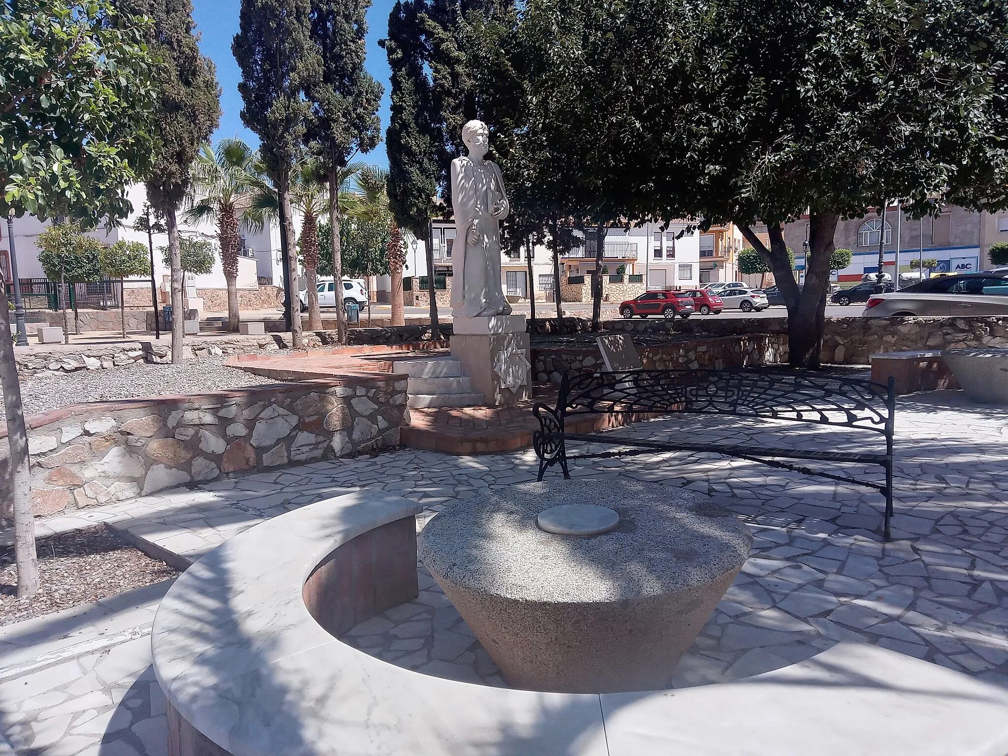 Photo showing: Estatua de Al Arbuli ubicada en Arboleas