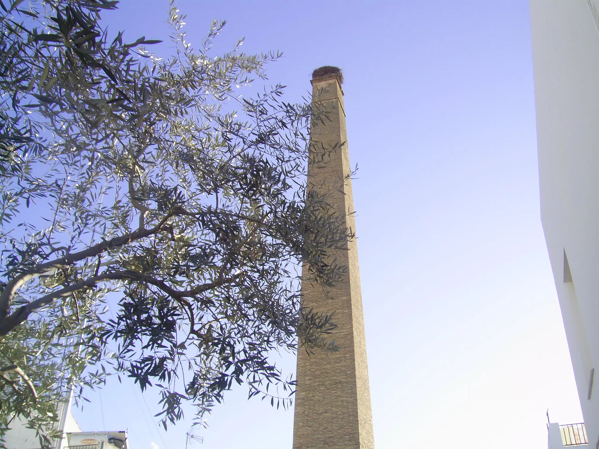 Photo showing: Chimenea industrial-Torre "de la cigüeña."