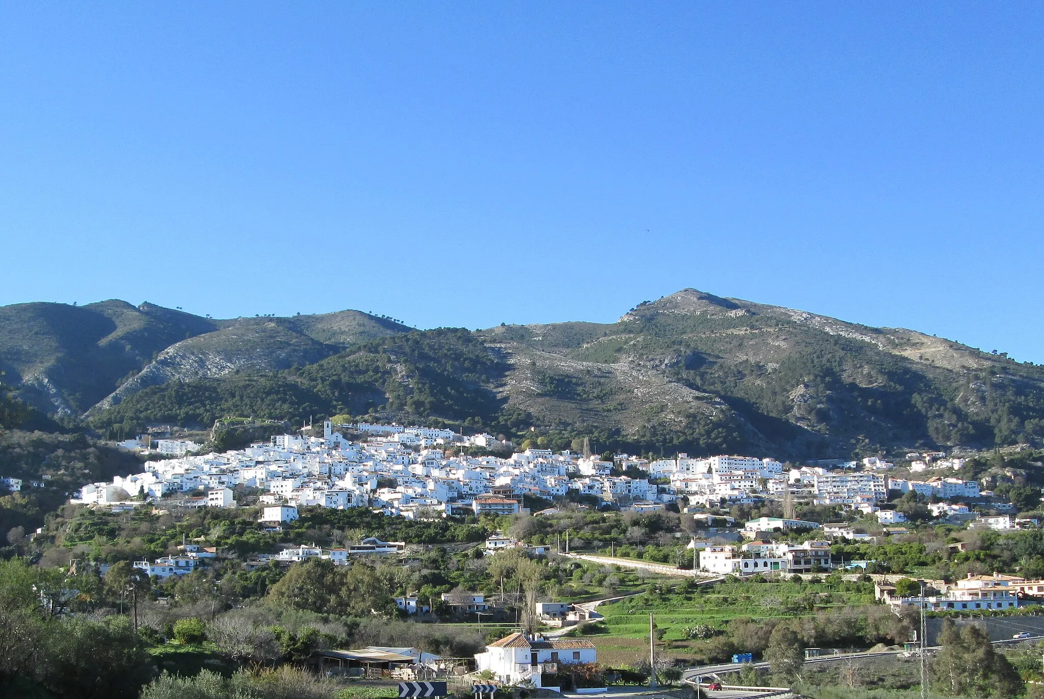 Photo showing: View of Casarabonela.