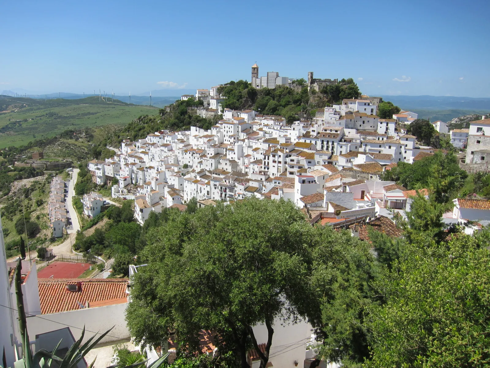 Photo showing: View of Casares.