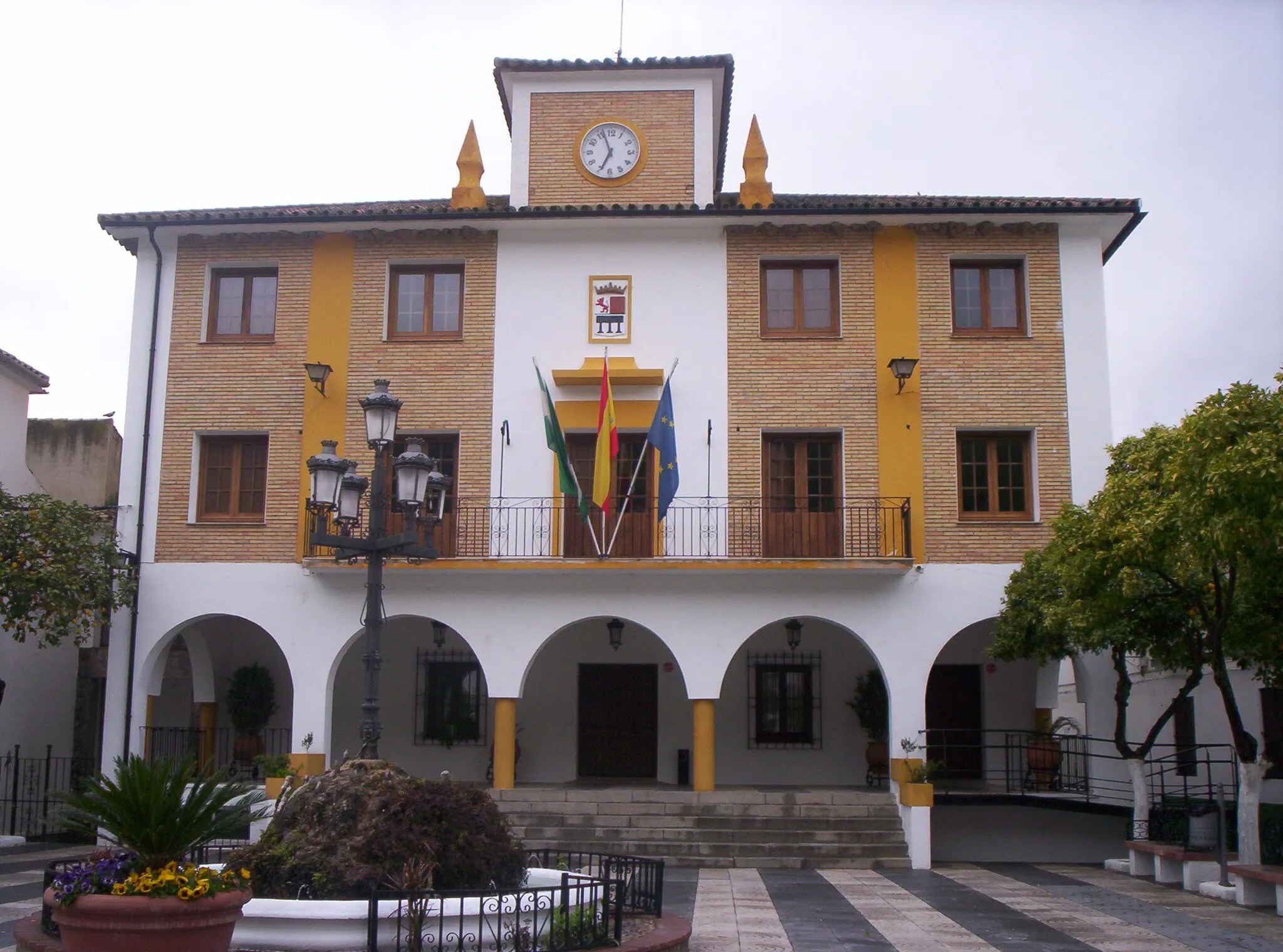 Photo showing: Ayuntamiento de El Bosque (Cádiz)