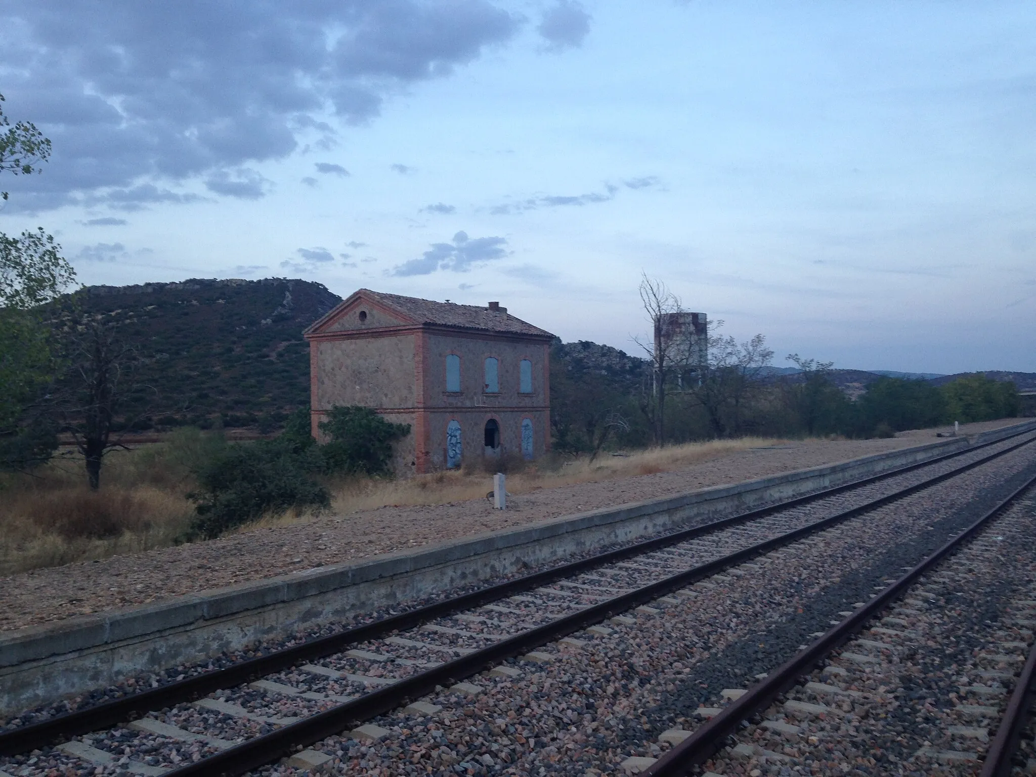 Photo showing: Antigua estación de Belalcázar (Córdoba), en la línea Ciudad Real-Badajoz.