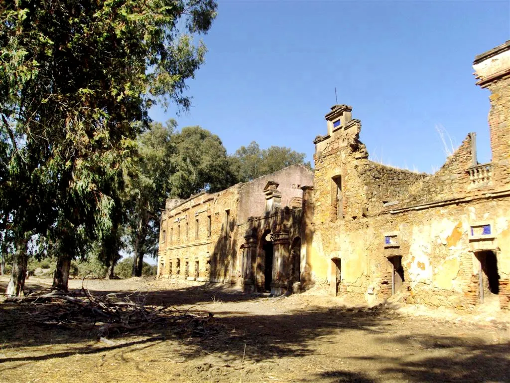 Photo showing: Fachada del antiguo Balneario de Santa Elisa, en el municipio de Espiel (Córdoba, España).