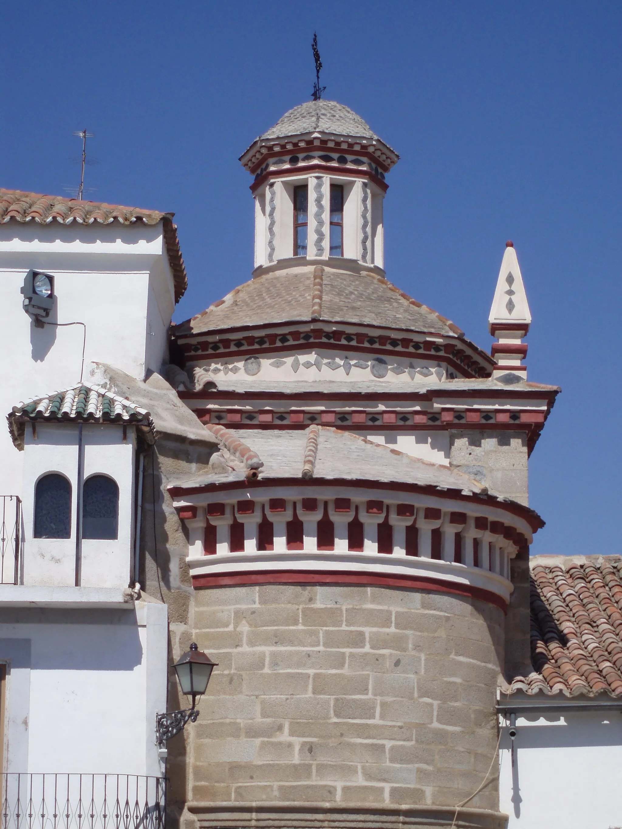 Photo showing: Detalle de vista exterior del Camarin de la Ermita de la Virgen del Castillo de Hinojosa ddel Duque