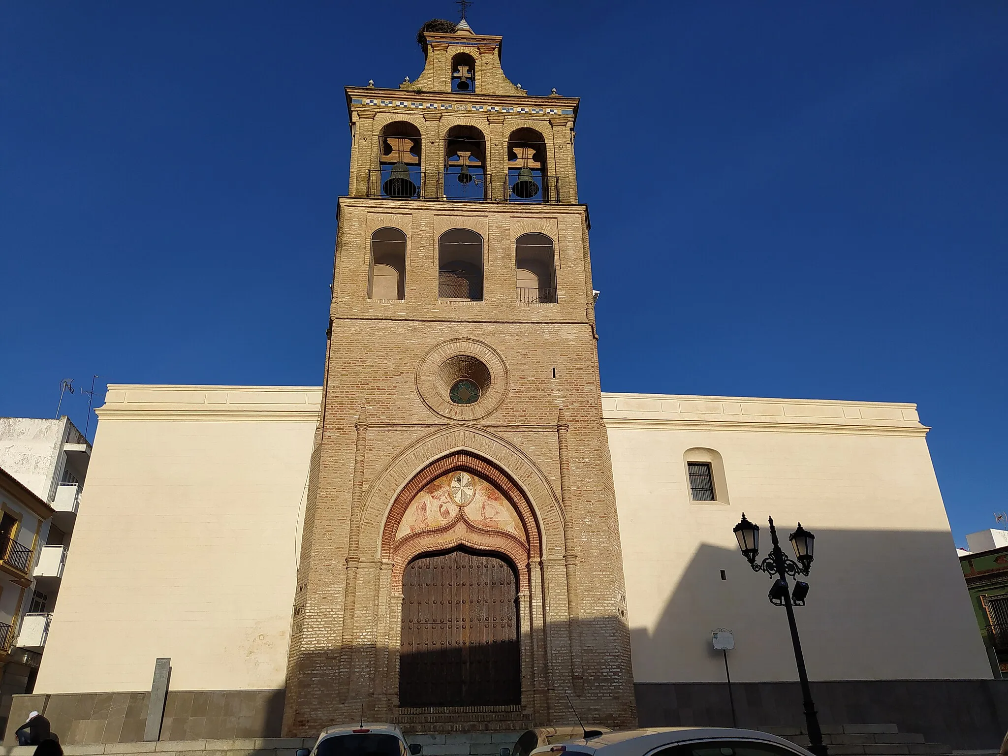 Photo showing: Iglesia de Santo Domingo de Guzmán (Lepe) con su espadaña (cara oeste)