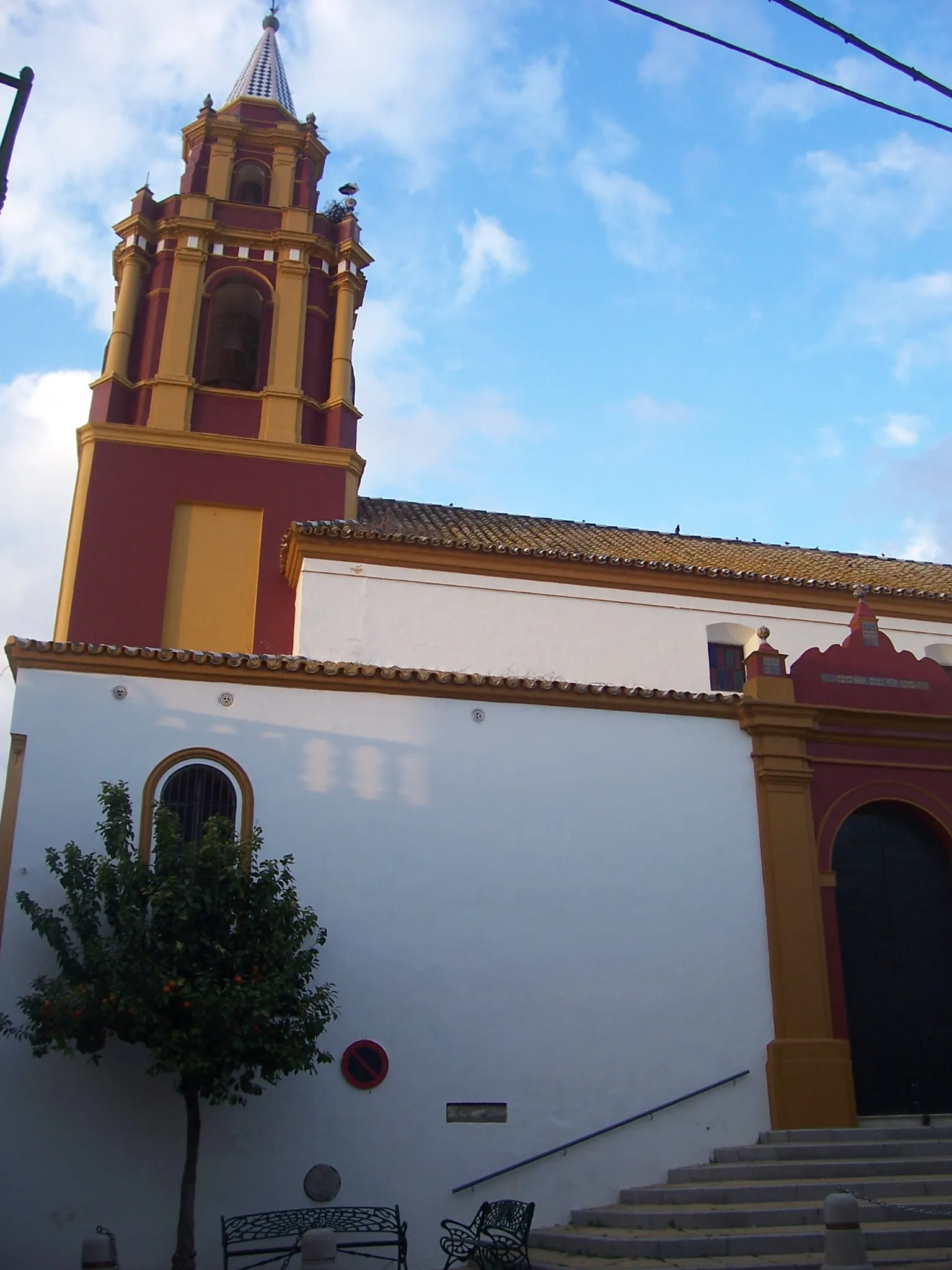 Photo showing: Door of the bigger church in Los Palacios y Villafranca, (Seville, Spain, Andalusia)