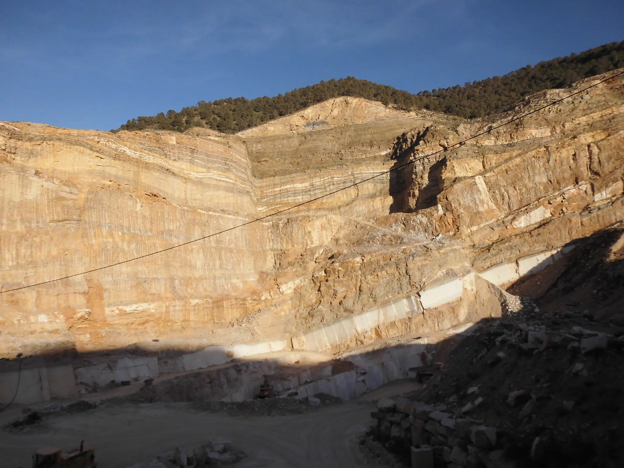 Photo showing: Fotografía de una cantera de mármol del municipio de Macael, provincia de Almería, Andalucía, España.