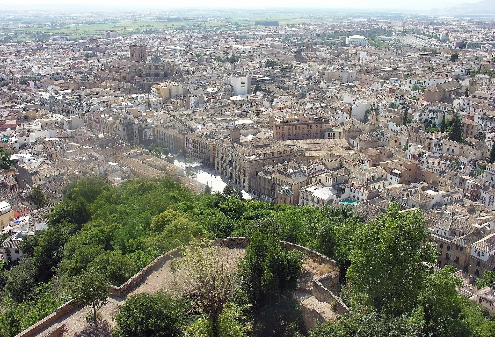 Photo showing: View of Granada from Alhambra, Spain